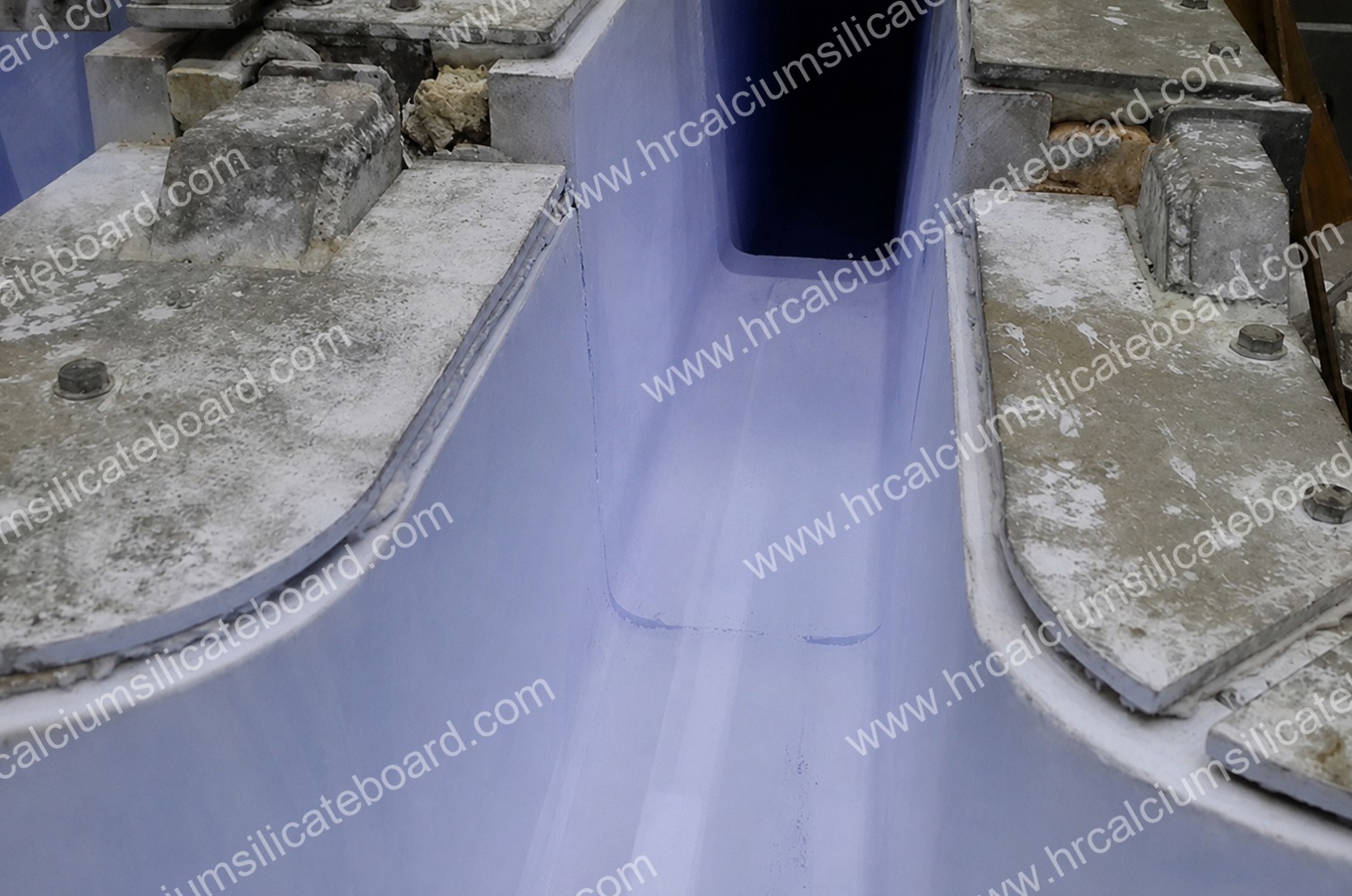 Why Boron Nitride (BN) Coating Is Essential for Calcium Silicate Board in Aluminum Furnaces