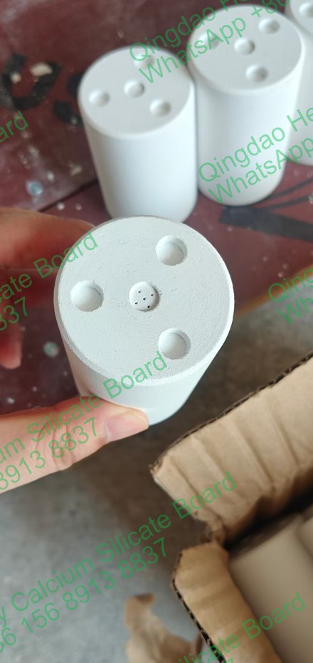 Calciumsilikat Formteil 970 kg/m3, CNC gedrehte Buchse mit Senkbohrungen