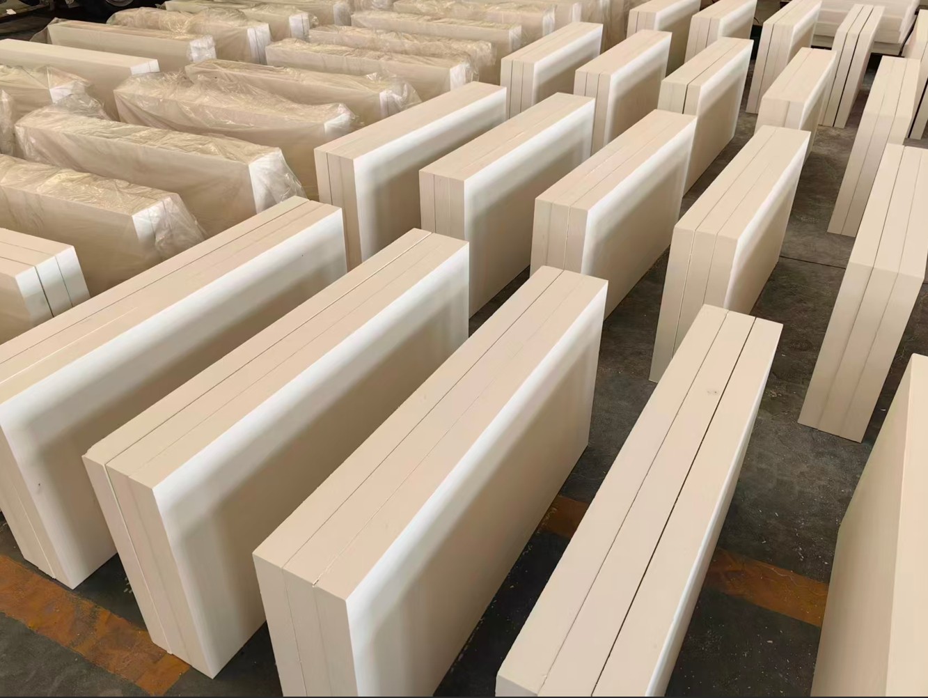 calcium silicate board 250kg/m3 stacked warehouse packing